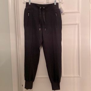Calvin Klein x-small joggers. 94% polyester. 6 % spandex